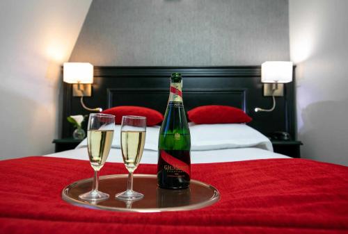 Eiffel Left Bank Hotel - Location and Accessibility