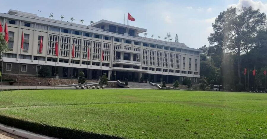 Explore Saigon City – Group Tour Halfday