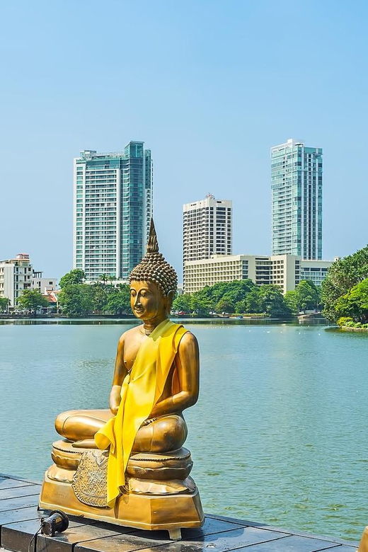 Explore The Colombo City by Private Tuk Tuk or Car