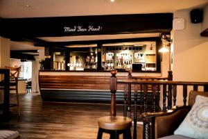 Fishermans Haunt Hotel - Picturesque Location and History
