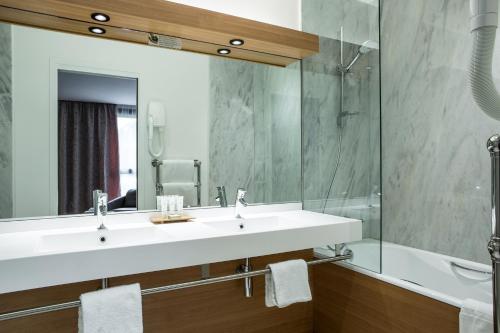 Forest Hill Hotel Meudon Velizy - Hotel Overview