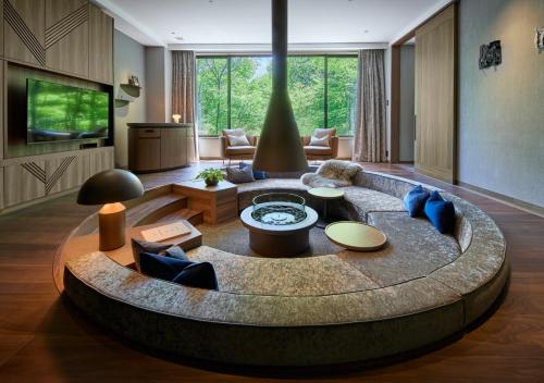 Fufu Kyu-Karuizawa Western Forest - Hotel Overview