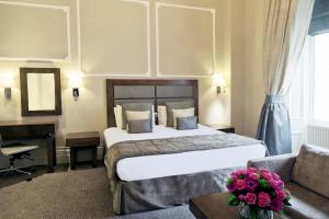 Gem Strathmore Hotel - Hotel Overview and Location
