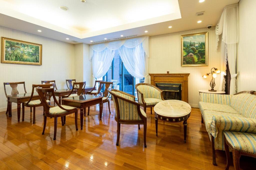 Ginza Bellevue Hotel - Hotel Amenities and Services