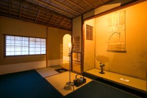 Gion Yoshiima - Overview and Location