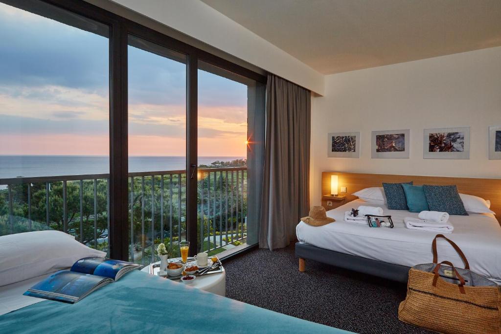 Grand Hotel Du Golfe - Spa & Restaurant - Location and Surroundings