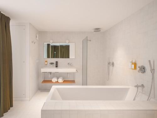 Green Hotel - Eco-Friendly Facilities