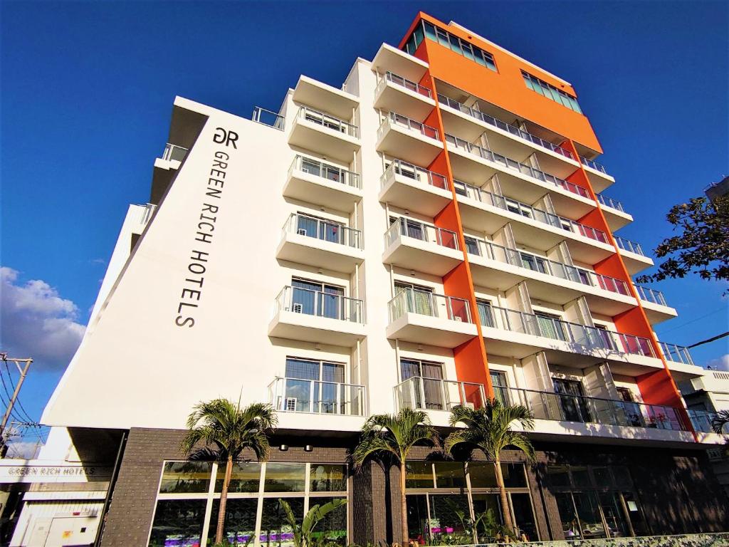 Green Rich Hotel Okinawa Nago (Artificial Hot Spring Futamata Yunohana) Review