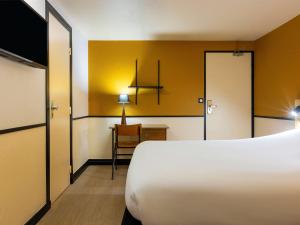 Greet Hotel Villeneuve La Garenne - Renovated - Location and Accessibility