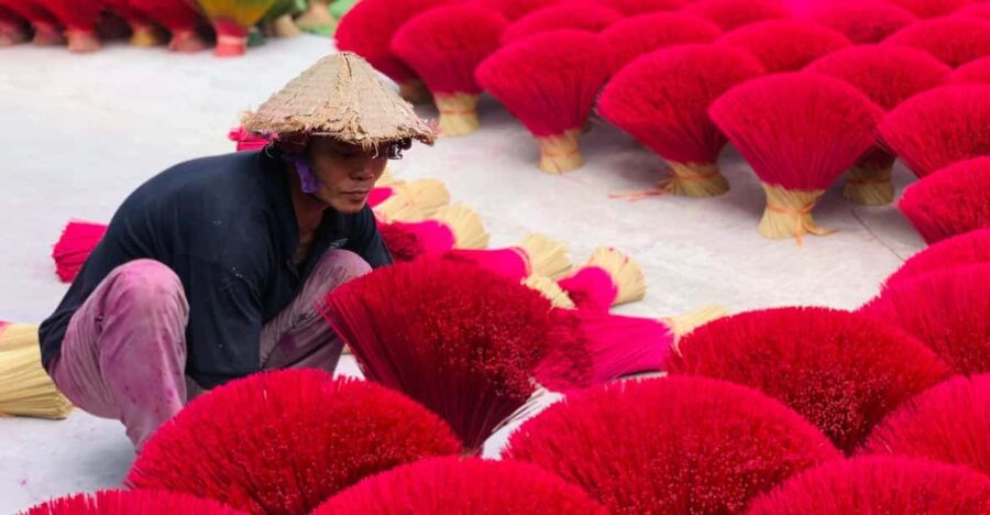 Half Day Trip to Incense & Hat Villages With Train Street