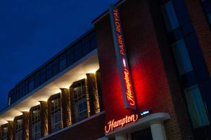 Hampton by Hilton London Park Royal - Hotel Overview and Location