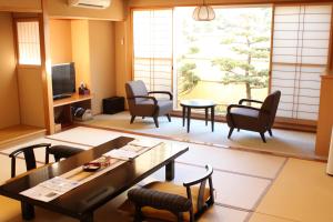 Hanabishi Hotel - Hotel Overview and Location