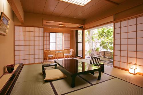Hayamakan - Good To Know