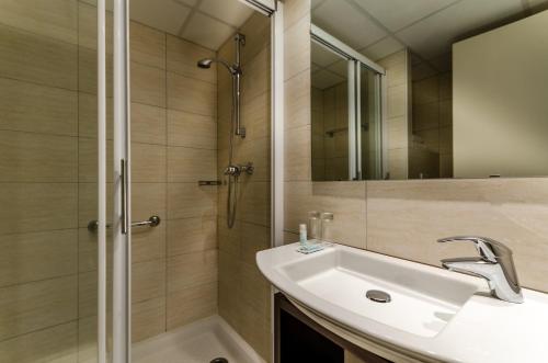 Helgon Hotel - Lourdes Pyrenees - Hotel Overview
