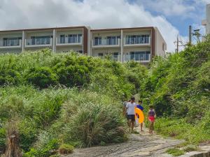 Hideout Okinawa Uruma - Stunning Beach Proximity