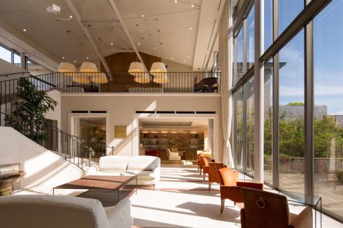 Hiei Hotel - Location and Accessibility