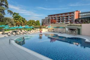 Hilton Evian Les Bains - Location and Accessibility