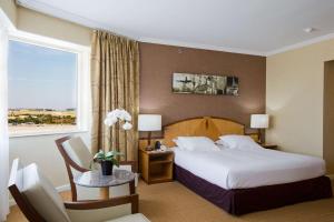 Hilton Paris Charles De Gaulle Airport - Points About Your Stay