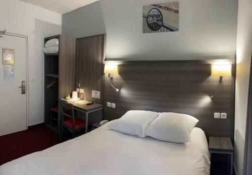 Hipotel Lilas Gambetta - Hotel Location and Accessibility