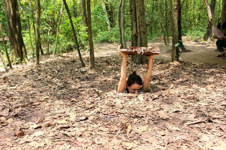 Ho Chi Minh City: Small Group 10 People to Cu Chi Tunnels