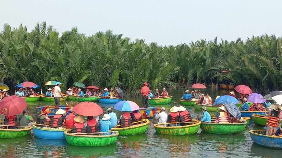 Hoi An :BamBoo Basket Boat Adventure