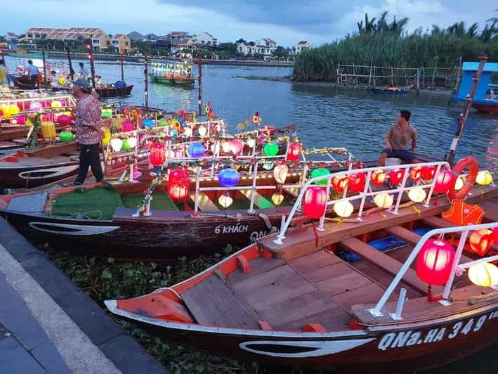 Hoi An Entrance Ticket + Boat Lantern Release Flower + Water - Included Features