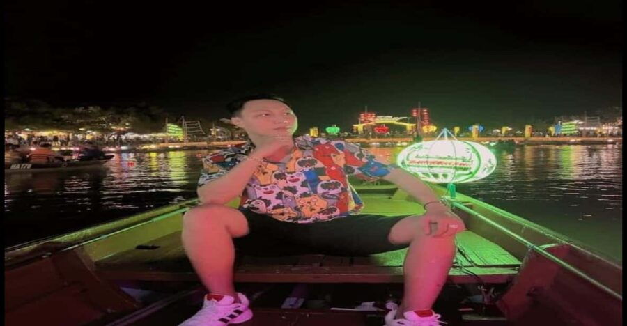 Hoi An: Lantern Boat Trip & Release Lantern