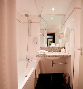 Holiday Inn Bordeaux Sud - Pessac, an IHG Hotel - Hotel Overview