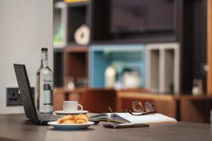 Holiday Inn Derby/Nottingham, an IHG Hotel - Diverse Accommodation Options