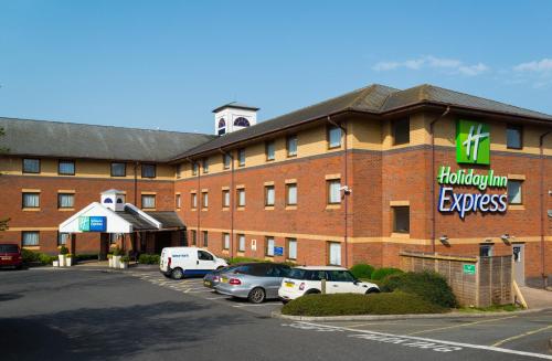 Holiday Inn Express Exeter East, an IHG Hotel - Location and Accessibility
