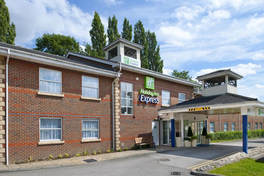 Holiday Inn Express Leeds-East, an IHG Hotel Review