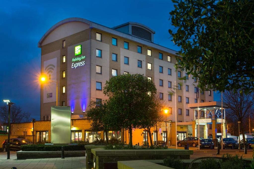 Holiday Inn Express London - Wandsworth, an IHG Hotel - Hotel Overview and Location