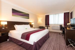 Holiday Inn Slough Windsor, an IHG Hotel - Hotel Overview