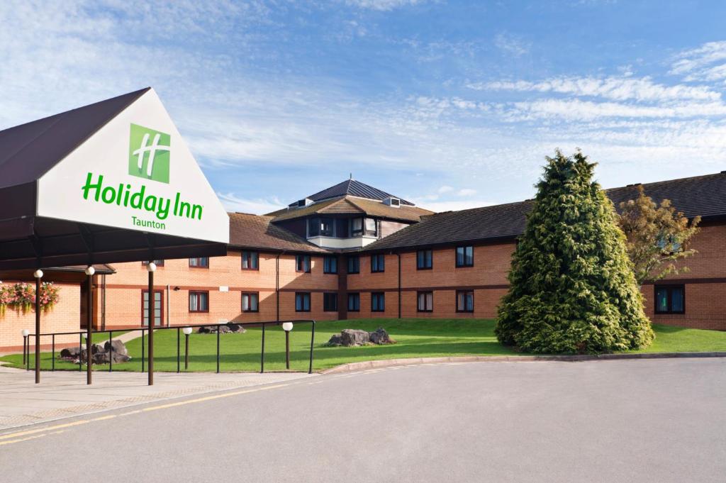 Holiday Inn Taunton M5, Jct25, an IHG Hotel - Hotel Overview and Location