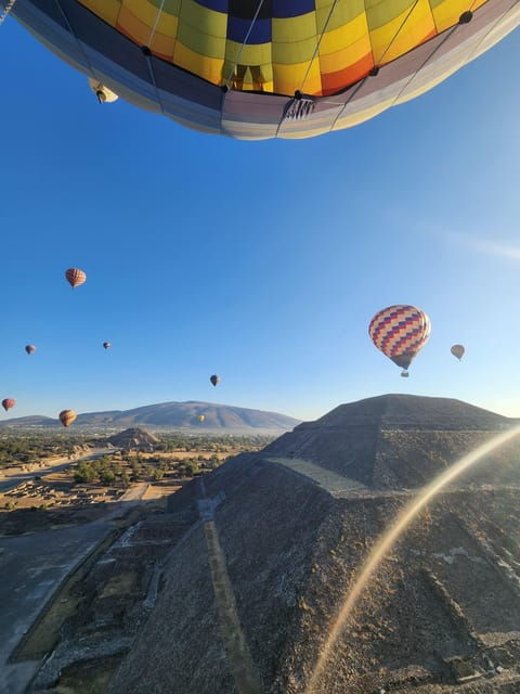 HOT AIR BALLOON +GUIDED TOUR IN THE SKY +BREAKFAST IN A CAVE