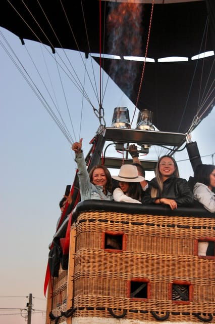 Hot Air Balloon Ride + Breakfast in a Cave + Transportation From CDMX