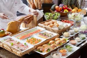 Hotel Amsterdam Huis Ten Bosch - Hotel Overview and Location