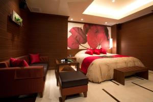 Hotel and Spa Lotus Modern (Adult Only) - Location and Accessibility