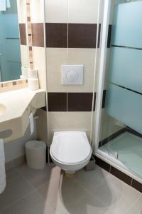 Hotel Bagatelle Paris Nord Roissy - Formerly Inter-Hotel - Location and Proximity