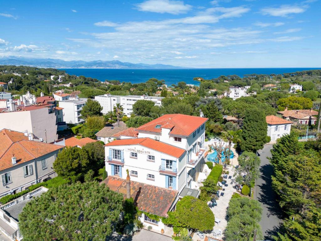 Hotel Beau Site - Cap D'antibes - Overview of Hotel Beau Site