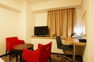 Hotel Century Art - Location and Accessibility