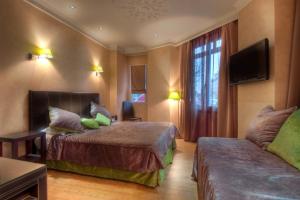 Hotel Claude Bernard Saint-Germain - Room and Property Features
