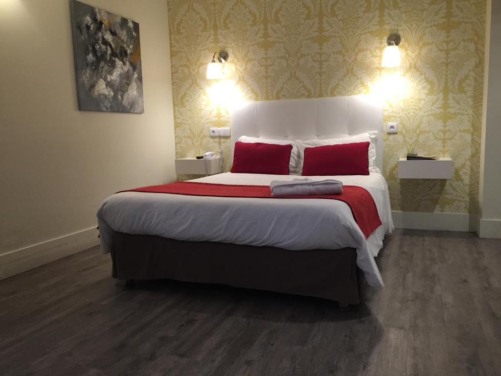 Hotel Dauphin - Location and Accessibility