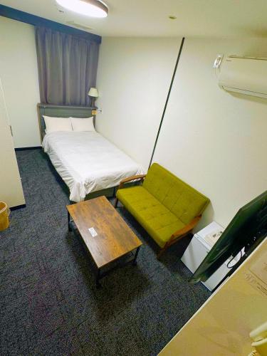 HOTEL FUN - Hotel Overview and Location