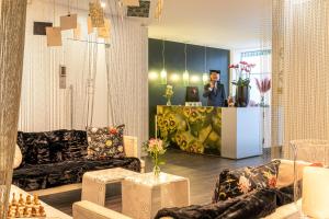 Hotel Glasgow Monceau by Patrick Hayat - Facilities and Amenities