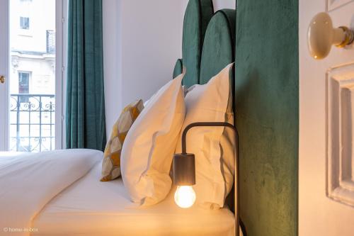 Hotel Home Paris 16 - Location Overview