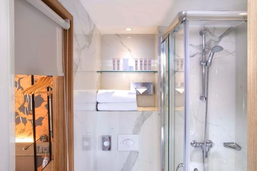 Hotel Hor The Lights - Accommodations and Amenities