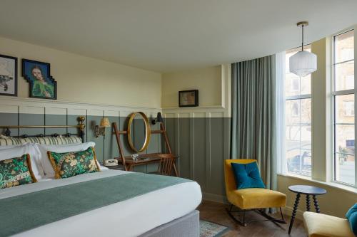 Hotel Indigo - Exeter, an IHG Hotel - Location and Accessibility