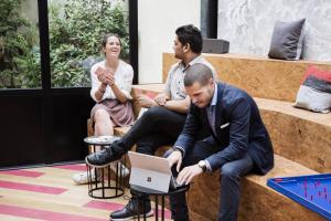 Hotel Izzy - Hotel Overview and Location