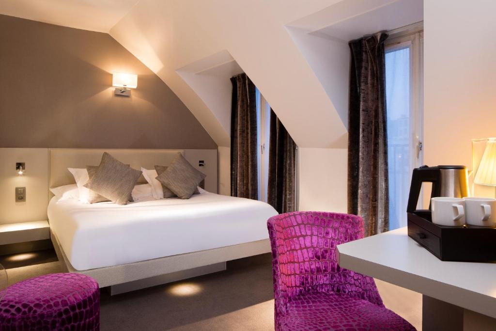 Hotel Jacques De Molay - Location and Accessibility